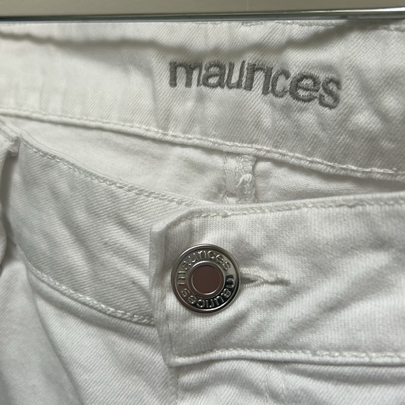 White Jeans 32.5 long Maurices Size 12 - Picture 4 of 10